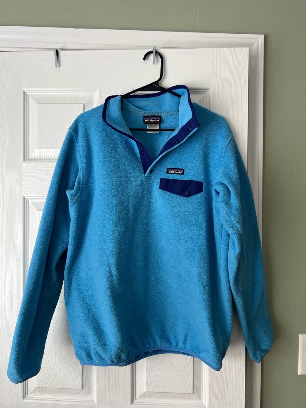 Patagonia Women’s Light Blue Synchilla Snap-T Fleece Pullover